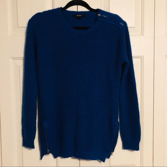 Forever 21 Sweaters - 🔴 Forever 21 Sweater 🔴